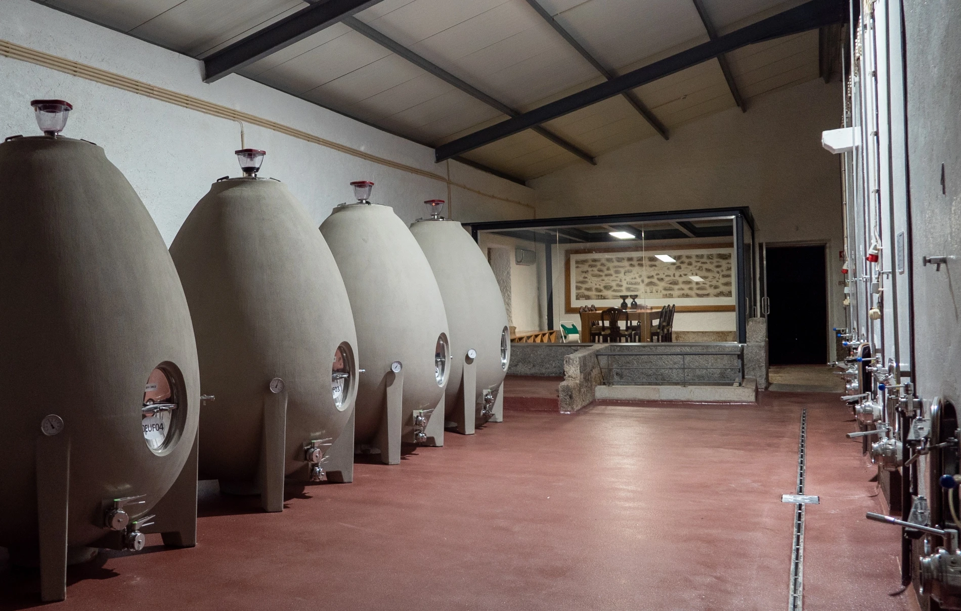 Opening of the wine tasting room and wine tourism unit at Adega Beyra